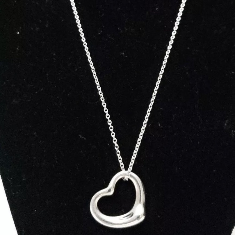 Tiffany & Co Elsa perretti heart necklace